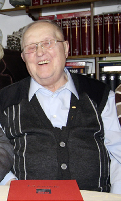 Hubert Lewalter kurz vor Weihnachten 2015. Er freute sich sehr über die Ehrung für 60 Jahre Mitgliedschaft in der SPD.